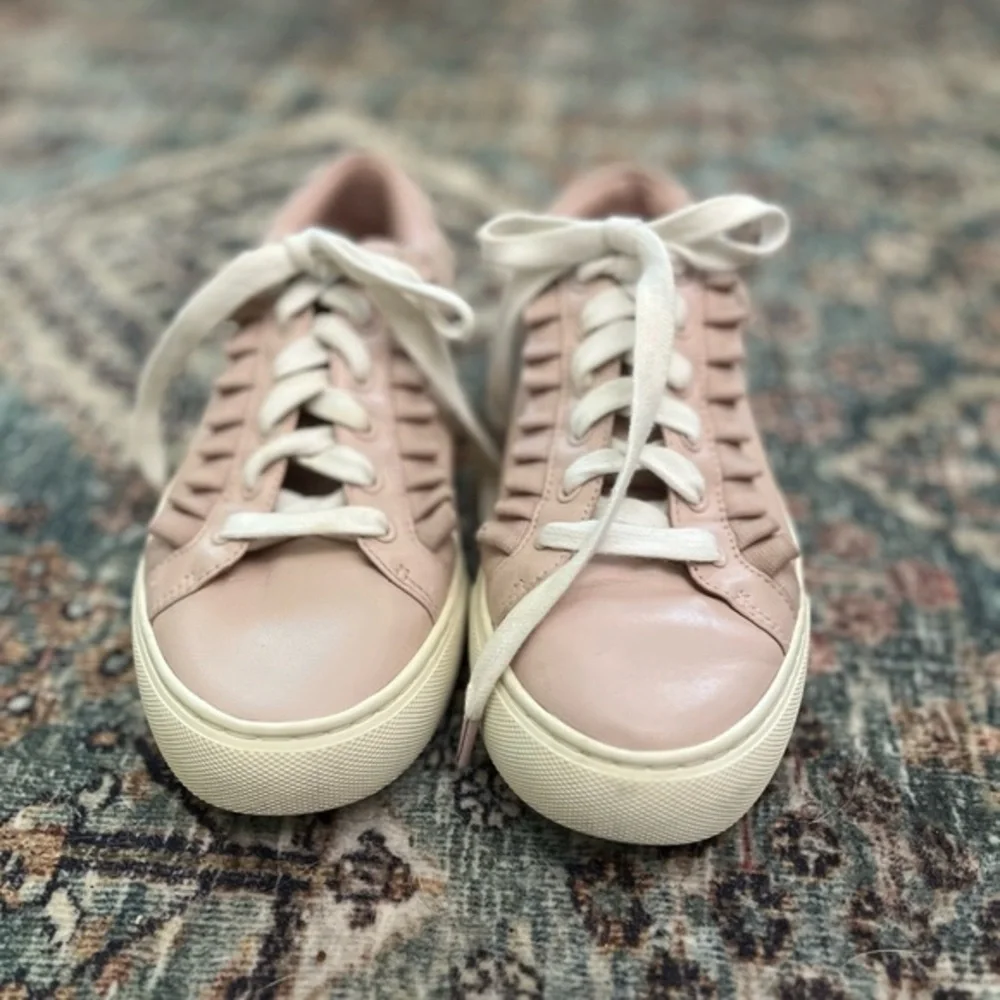 Tory Sport Pink Ruffle Sneakers Sleek Minimalist Design size 7